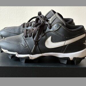 Jordan 1 low youth cleats, size 5 (Air Jordan, Nike), Excellent condition